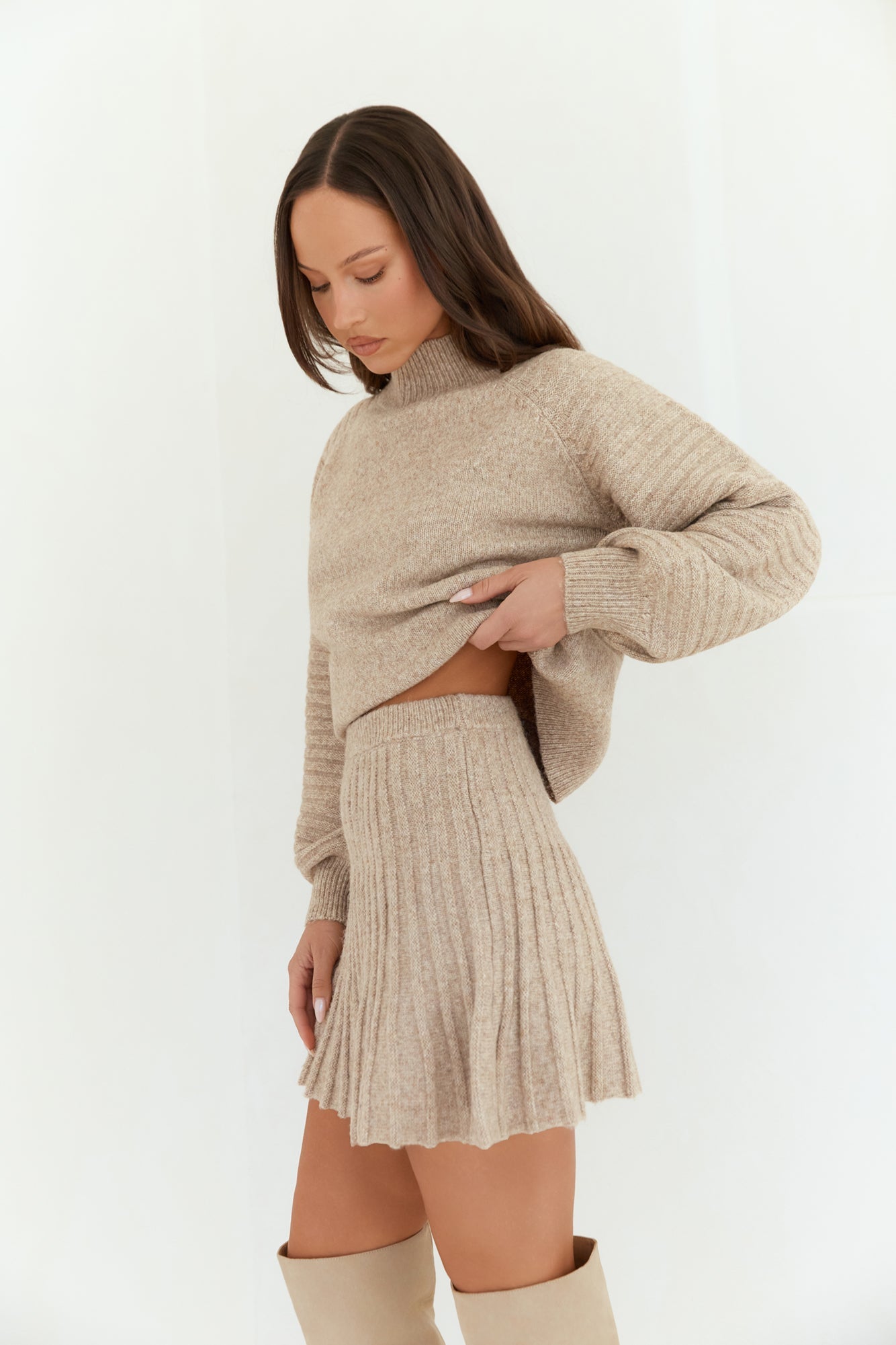Seasonal Style Knit Mini Skirt Camel