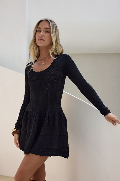 Pretty Portrait Long Sleeve Mini Dress Black