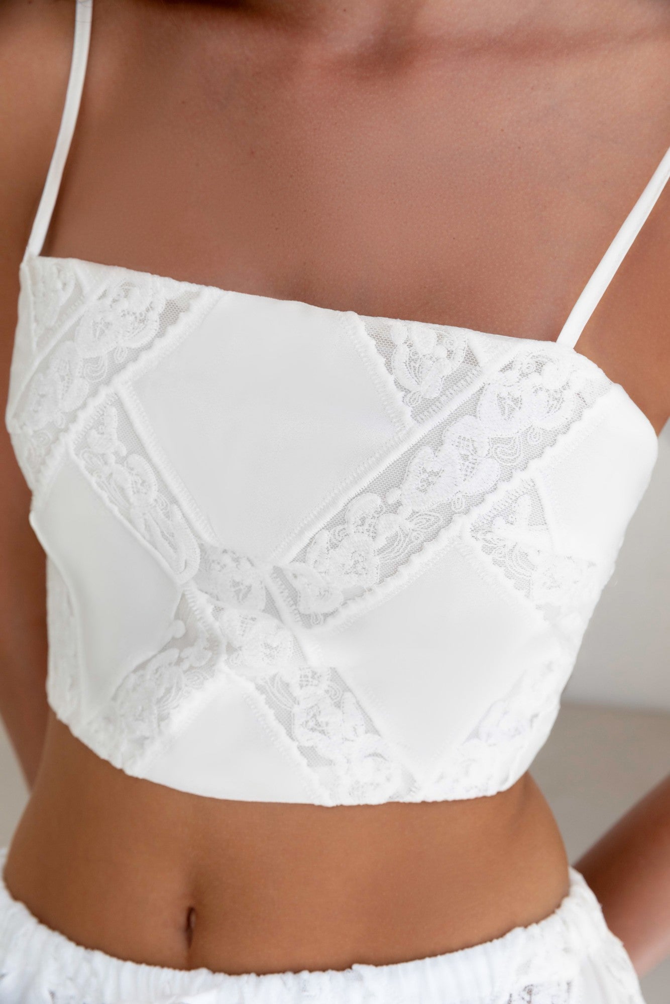 Ocean Air Oasis Crop Top White