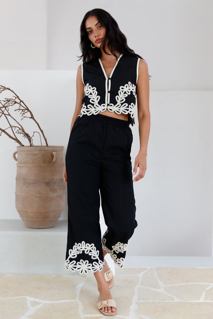 Dreaming Softly Vest Top Black