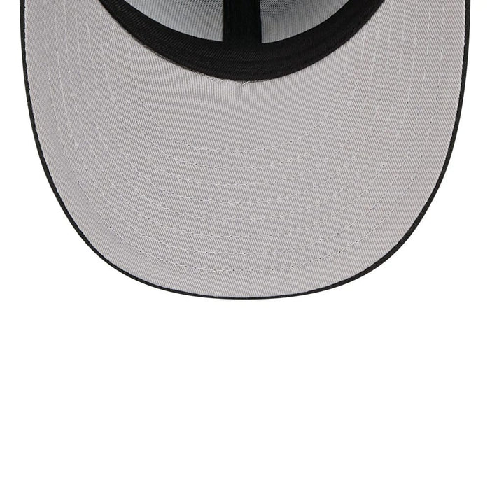 Pictured is this MLB Tweedy Cotton Chicago Cubs 59FIFTY Fitted cap in black. 2