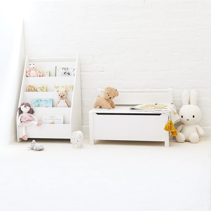 Clover Bookshelf