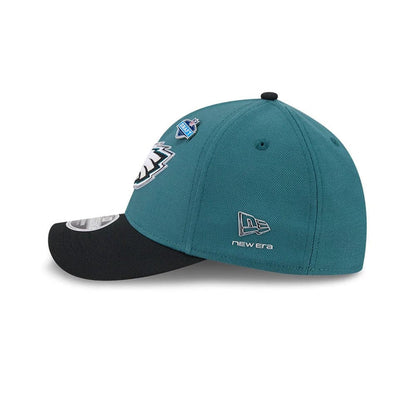 Pictured is this NFL Draft 2026 Philadelphia Eagles 39THIRTY M-Crown Stretch Fit cap in dark green. 6