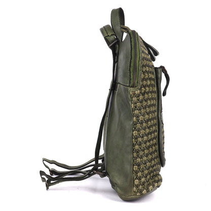Itzel - The Backpack