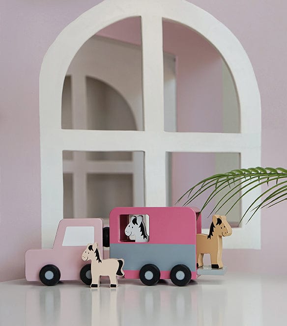 JaBaDaBaDo Horse Trailer