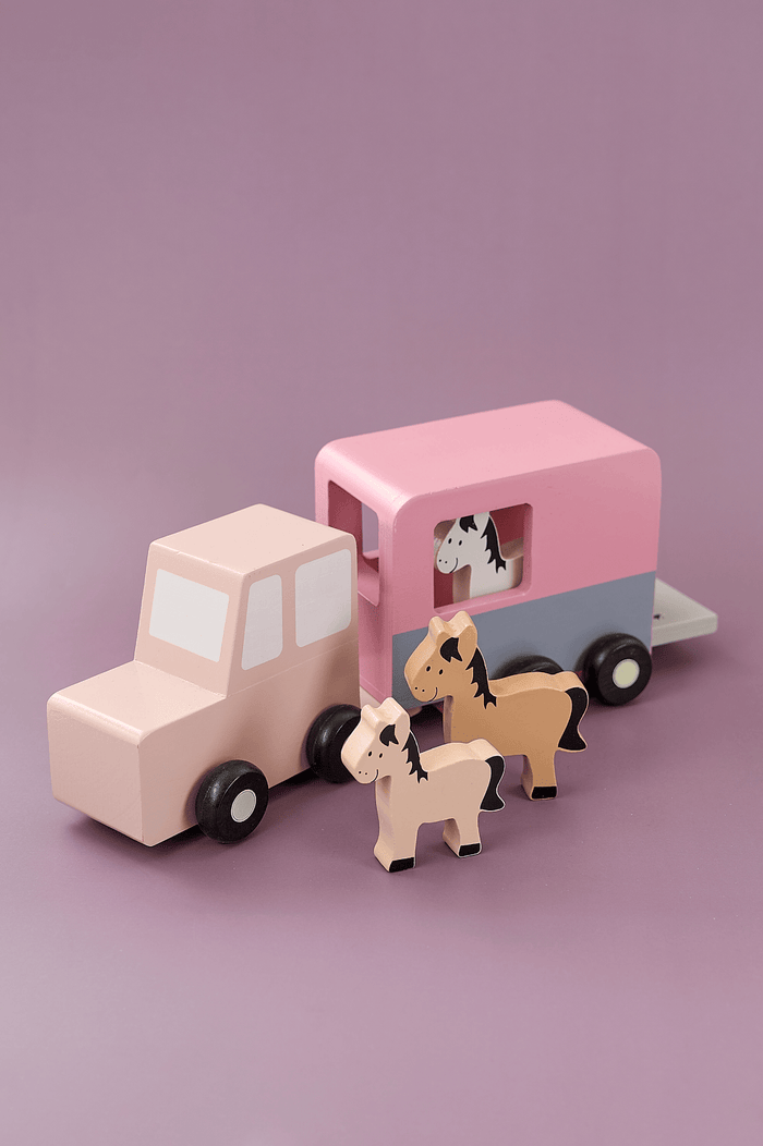 JaBaDaBaDo Horse Trailer