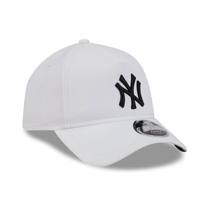 Pictured is this MLB Quickstrike New York Yankees 9FORTY Apex cap in white. 4