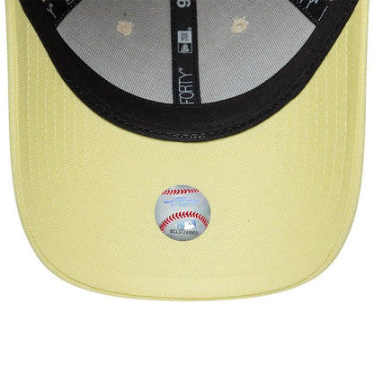 Pictured is this Womens MLB Floral New York Yankees 9FORTY cap in Cream. 7