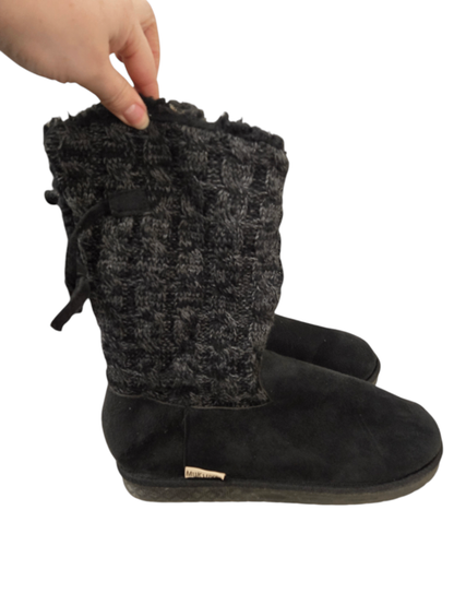 Very Good 9 Black Muk Luks Boots