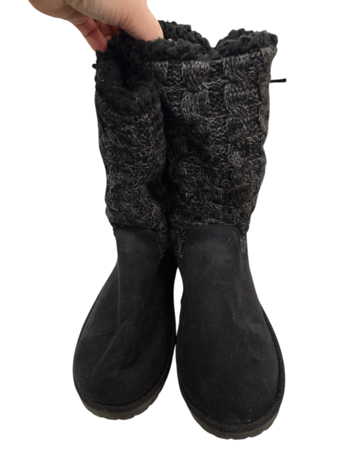 Very Good 9 Black Muk Luks Boots